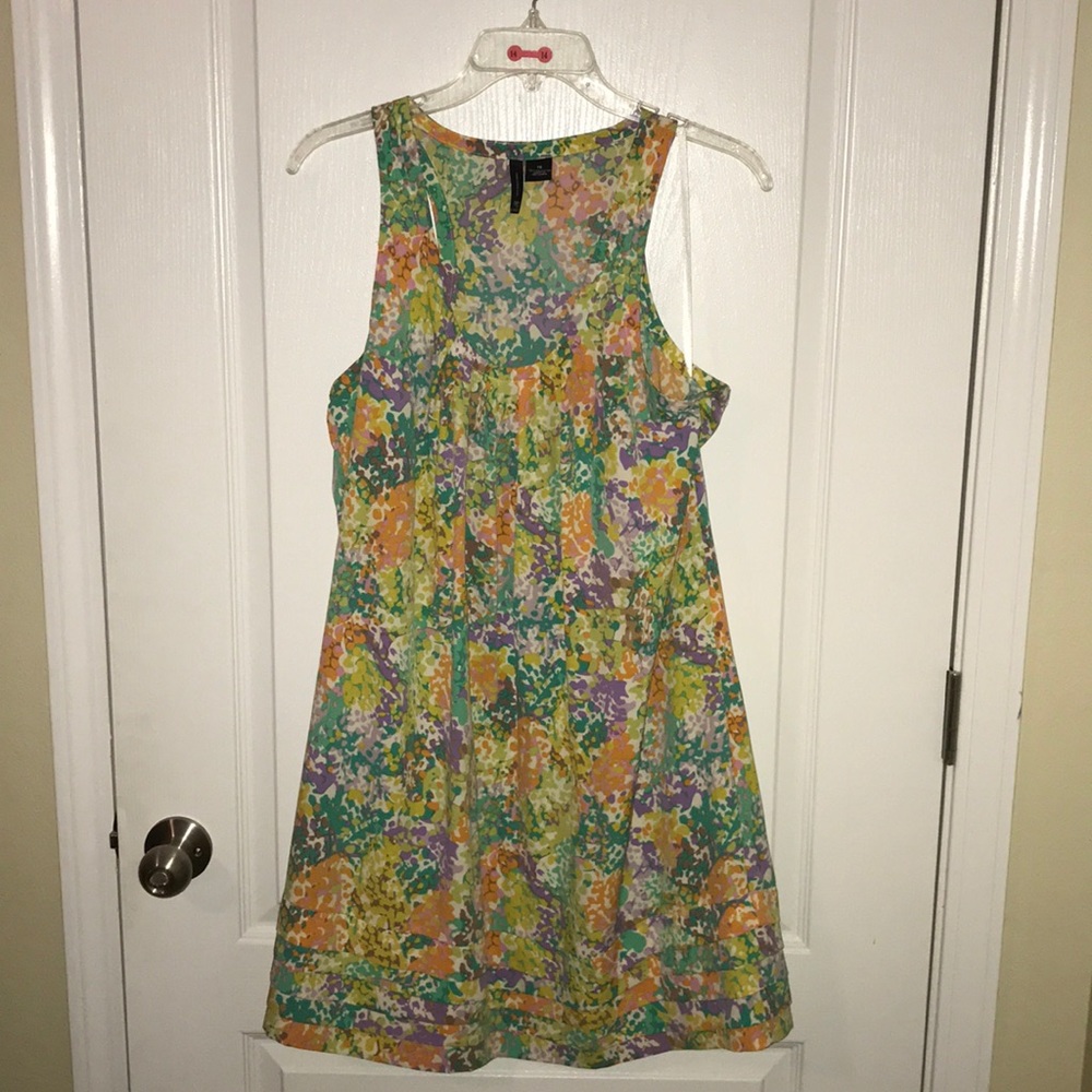 Cute floral dress! EUC. 35” from shoulder to hem.